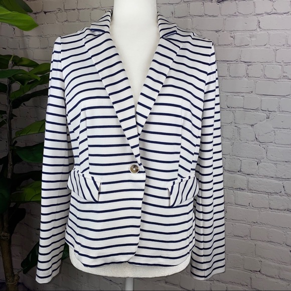 Anne Klein Jackets & Blazers - Anne Klein Button Closure Jacket